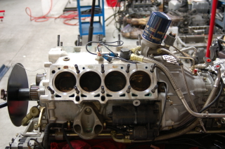 Illustration for article titled Tearing Down The Engine Of A Ferrari F40